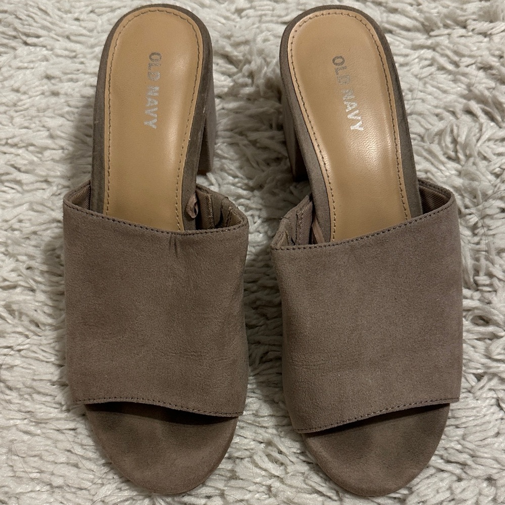 Old Navy Women's peep toe sandals